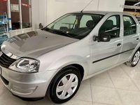 Usado Dacia Logan Ambiance 75 CV (55 kW) 2010 Gris Berlina