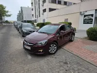 Usado Opel Astra Elegance 140 CV (102 kW) 2018 Granate Berlina