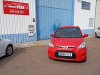 Usado Hyundai i10 Comfort 85 CV (62 kW) 2012 Rojo Utilitario