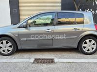Usado Renault Mégane II Dynamique 80 CV (58 kW) 2005 Gris / plata Berlina