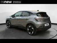 Usado Renault Captur Techno 100 CV (73 kW) 2025 Gris / plata SUV