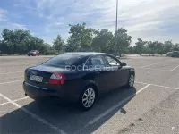 Usado Audi A4 S-Line 130 CV (95 kW) 2002 Azul Berlina