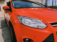 Usado Ford Focus Trend 125 CV (91 kW) 2013 Rojo Berlina