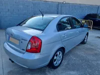 Usado Hyundai Accent 109 CV (80 kW) 2007 Gris Utilitario
