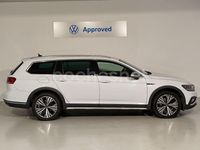 Usado VW Passat Alltrack 200 CV (147 kW) 2023 Blanco Familiar