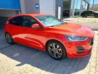 Usado Ford Focus ST-Line 125 CV (91 kW) 2025 Rojo Berlina