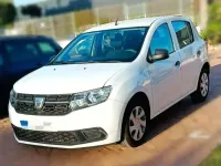 Usado Dacia Sandero Ambiance 75 CV (55 kW) 2017 Blanco Utilitario
