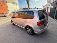 Usado VW Touran Advance 105 CV (77 kW) 2012 Gris / plata Monovolumen