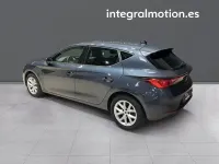 Usado Seat Leon Style 115 CV (84 kW) 2020 Gris