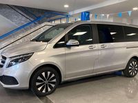 Usado Mercedes V250 Avantgarde 190 CV (139 kW) 2023 Plateado Monovolumen