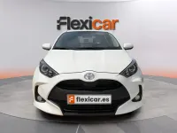 Usado Toyota Yaris Active 69 CV (50 kW) 2023 Blanco Utilitario