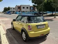 Usado Mini One D 90 CV (66 kW) 2010 Amarillo Utilitario