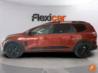 Usado Dacia Jogger Expression 100 CV (73 kW) 2022 Marrón Monovolumen