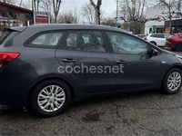 Usado Kia Ceed 100 CV (73 kW) 2013 Gris / plata Utilitario
