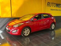 Usado Hyundai i30 110 CV (80 kW) 2012 Rojo Berlina