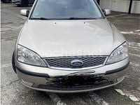 Usado Ford Mondeo Ghia 145 CV (106 kW) 2006 Beige Berlina