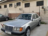 Usado Mercedes E300 136 CV (100 kW) 1993 Gris / plata Berlina