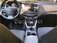 Usado Kia Ceed GT 90 CV (66 kW) 2015 Negro Berlina