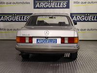 Usado Mercedes S280 154 CV (113 kW) 1984 Gris Berlina