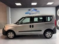 Usado Fiat Doblò Easy 90 CV (66 kW) 2016 Gris / plata Monovolumen