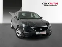 Usado Seat Leon Style 130 CV (95 kW) 2024 Negro Berlina