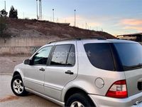 Usado Mercedes ML270 163 CV (119 kW) 2003 Gris / plata SUV