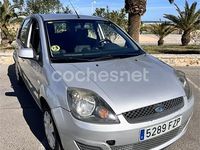 Usado Ford Fiesta Futura 68 CV (50 kW) 2008 Gris / plata Utilitario