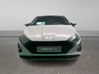 Usado Hyundai i20 80 CV (58 kW) 2025 Gris Utilitario