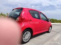 Occasion Toyota Aygo 54 PK (39 kW) 2007 Rood Hatchback