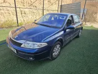 Usado Renault Laguna II Expression 100 CV (73 kW) 2004 Azul Berlina
