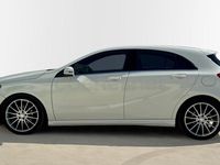 Usado Mercedes A180 AMG line 109 CV (80 kW) 2014 Blanco Berlina