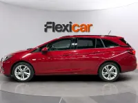 Usado Opel Astra GS Line 130 CV (95 kW) 2020 Rojo Familiar