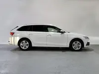 Usado Skoda Octavia Ambition 150 CV (110 kW) 2024 Blanco Familiar
