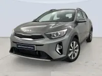 Usado Kia Stonic 101 CV (74 kW) 2025 Gris SUV