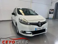 Usado Renault Grand Scénic IV LIMITED 130 CV (95 kW) 2016 Blanco Monovolumen