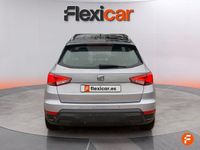 Usado Seat Arona Style 110 CV (80 kW) 2023 Gris / plata SUV