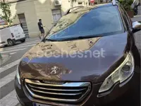 Usado Peugeot 2008 Allure 120 CV (88 kW) 2015 Marrón SUV