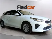 Usado Kia Ceed 100 CV (73 kW) 2019 Blanco Utilitario