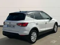 Usado Seat Arona Style Plus 110 CV (80 kW) 2021 Blanco SUV
