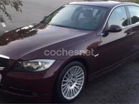 Begagnad BMW 330 231 HK (169 kW) 2007 Röd Sedan