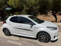 Usado Toyota Yaris Hybrid Style 116 CV (85 kW) 2021 Blanco Berlina
