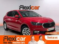 Usado Skoda Fabia Selection 116 CV (85 kW) 2025 Rojo Utilitario