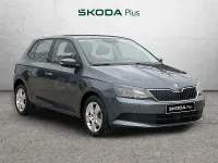 Usado Skoda Fabia Ambition 110 CV (80 kW) 2018 Gris / plata Berlina