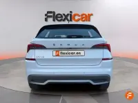 Usado Skoda Kamiq Ambition 110 CV (80 kW) 2021 Blanco SUV