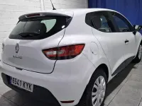 Usado Renault Clio IV Business 76 CV (55 kW) 2019 Blanco Berlina