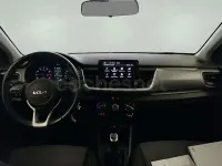 Usado Kia Stonic 100 CV (73 kW) 2022 Negro SUV