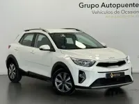 Usado Kia Stonic 120 CV (88 kW) 2023 Blanco SUV