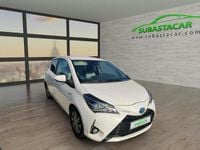 Usado Toyota Yaris Hybrid Active 100 CV (73 kW) 2019 Blanco