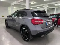 Usado Mercedes GLA220 AMG line 170 CV (125 kW) 2015 Gris / plata SUV
