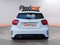Usado Mercedes A180 AMG line 122 CV (89 kW) 2017 Blanco Berlina